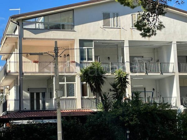 appartamento in vendita a Villapiana in zona Lido