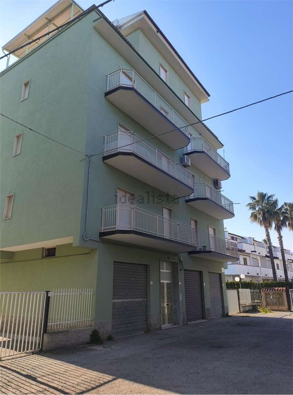 appartamento in vendita a Villapiana in zona Lido