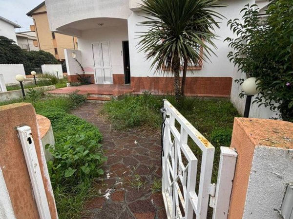 casa indipendente in vendita a Villapiana in zona Lido