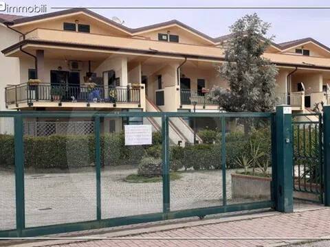 casa indipendente in vendita a Villapiana in zona Scalo