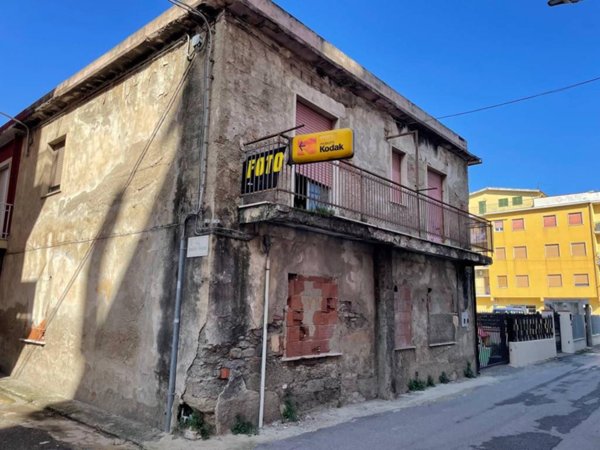 intera palazzina in vendita a Villapiana in zona Lido