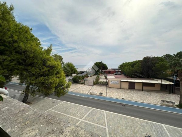 appartamento in vendita a Villapiana in zona Lido