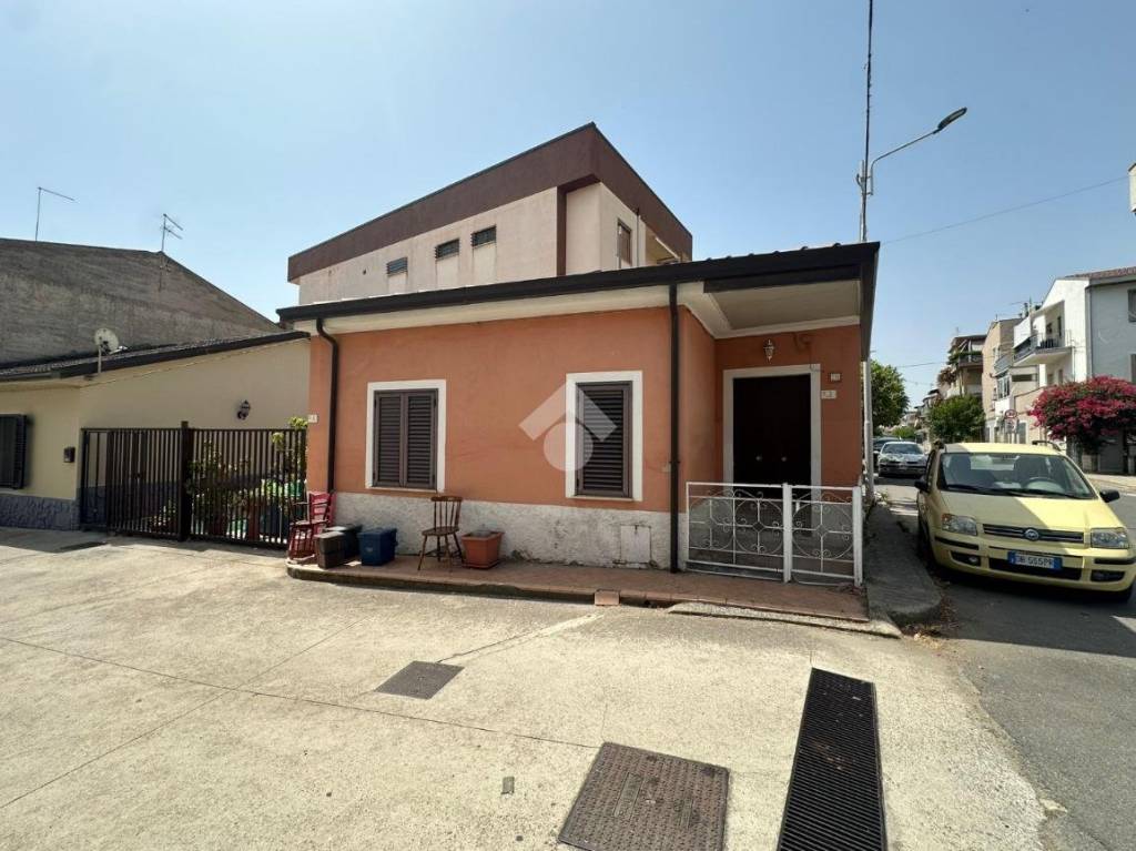 casa indipendente in vendita a Villapiana in zona Lido