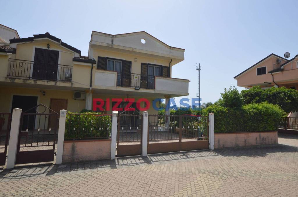 casa indipendente in vendita a Villapiana in zona Scalo