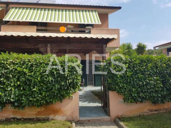 casa indipendente in vendita a Villapiana in zona Scalo