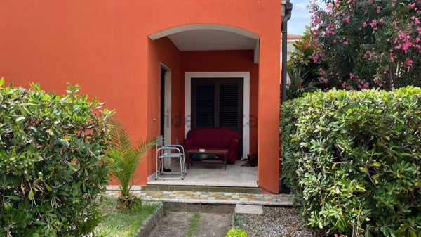 appartamento in vendita a Villapiana in zona Lido