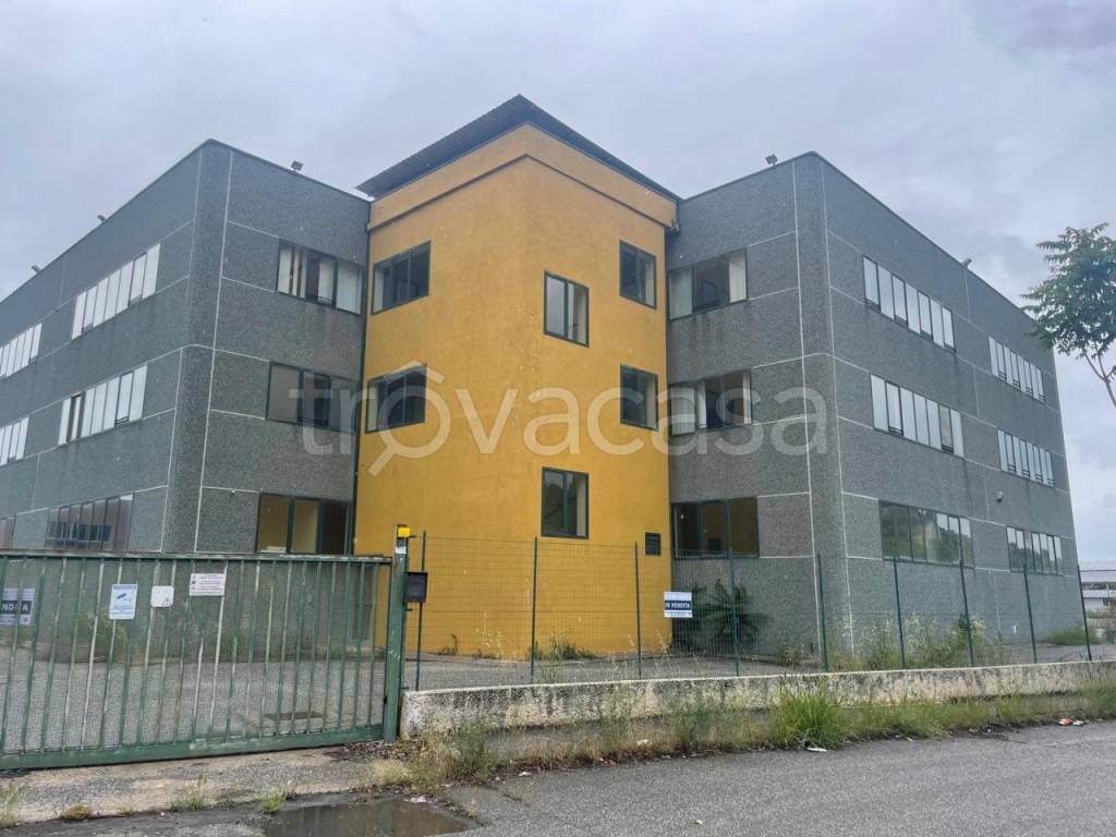 locale commerciale in vendita a Zumpano