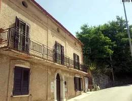 casa indipendente in vendita a Casali del Manco in zona Spezzano Piccolo