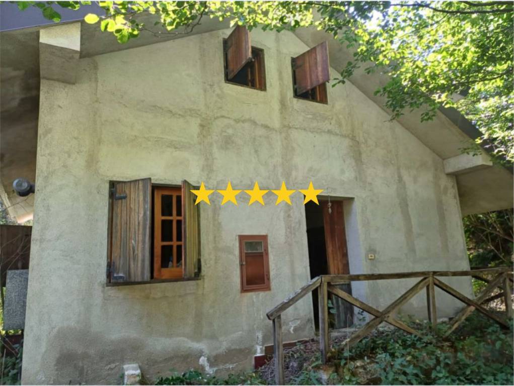 casa indipendente in vendita a Casali del Manco in zona Lorica