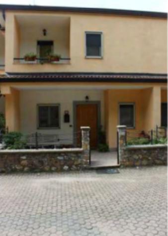 trivano in vendita a Casali del Manco in zona Spezzano Piccolo