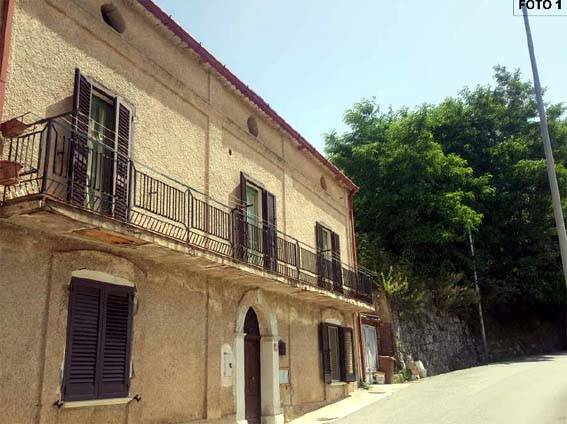 casa indipendente in vendita a Casali del Manco in zona Spezzano Piccolo