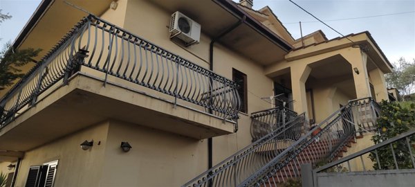 casa indipendente in vendita a Casali del Manco in zona Casole Bruzio