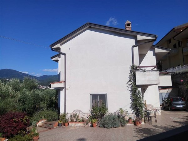 casa indipendente in vendita a Casali del Manco in zona Trenta