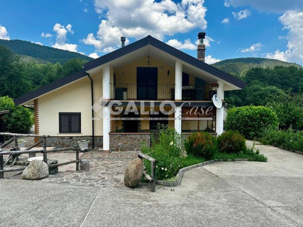 casa indipendente in vendita a Casali del Manco