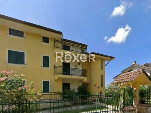 casa indipendente in vendita a Casali del Manco in zona Spezzano Piccolo