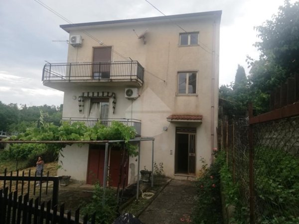 appartamento in vendita a Casali del Manco in zona Serra Pedace
