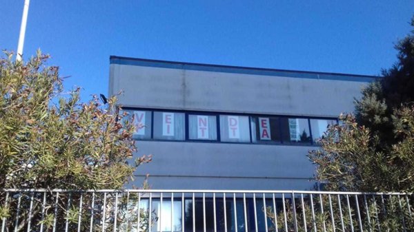 negozio in vendita a Corigliano-Rossano in zona Corigliano Calabro