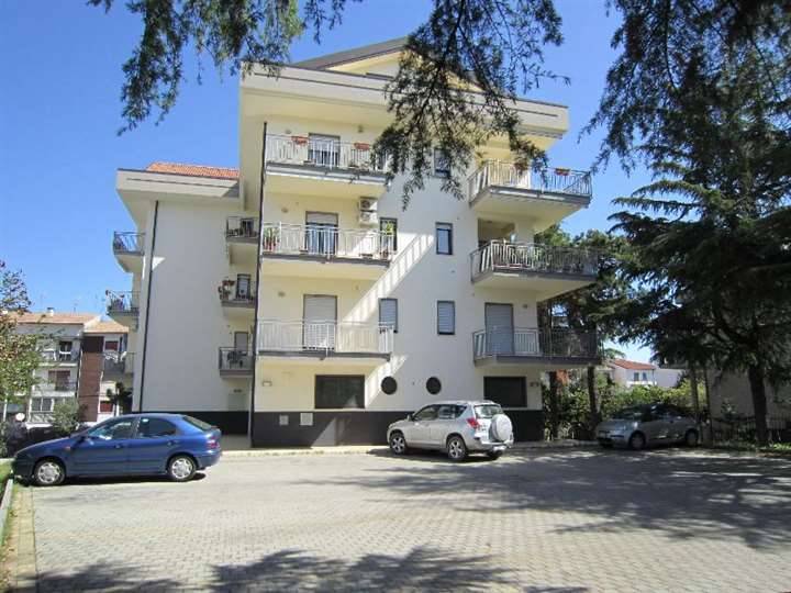 appartamento in vendita a Corigliano-Rossano in zona Rossano Stazione