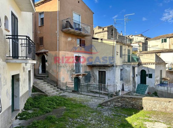 casa indipendente in vendita a Corigliano-Rossano in zona Rossano