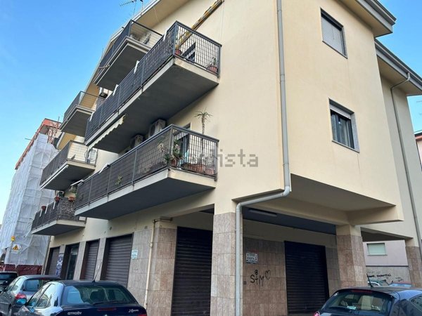locale commerciale in vendita a Corigliano-Rossano