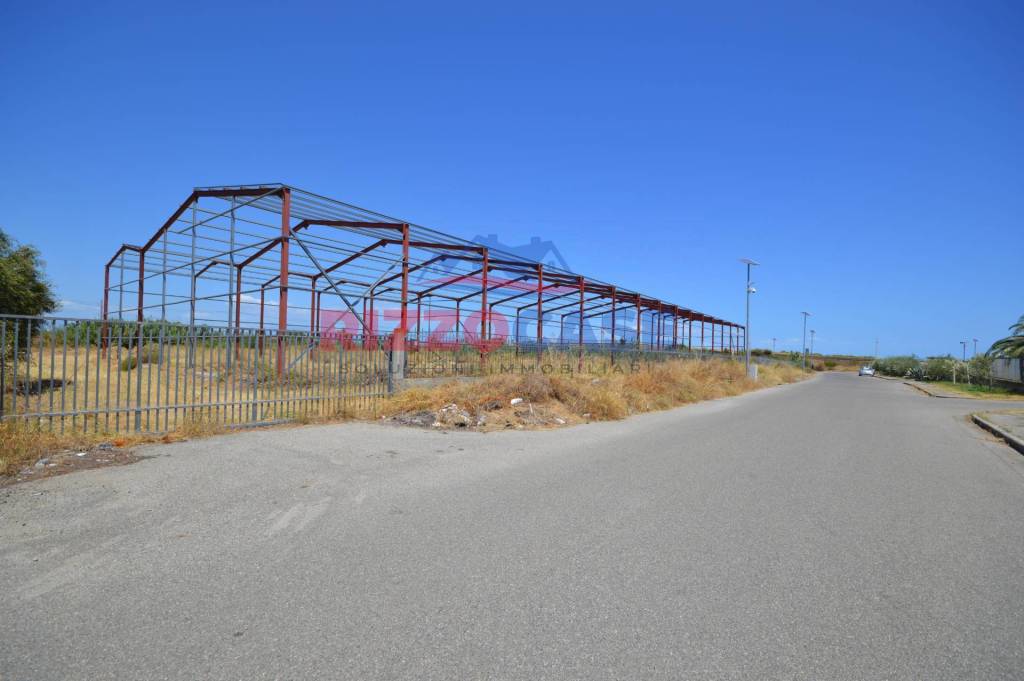 locale commerciale in vendita a Corigliano-Rossano in zona Rossano