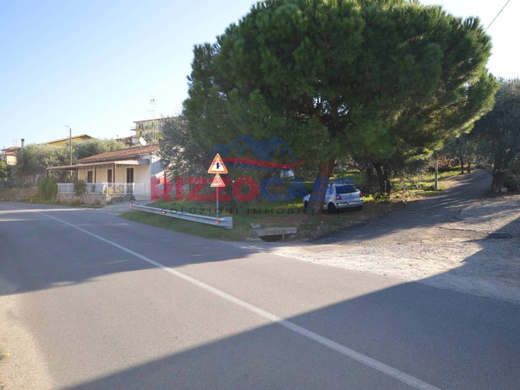 terreno agricolo in vendita a Corigliano-Rossano in zona Piragineti