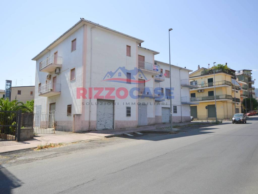 appartamento in vendita a Corigliano-Rossano in zona Rossano Stazione