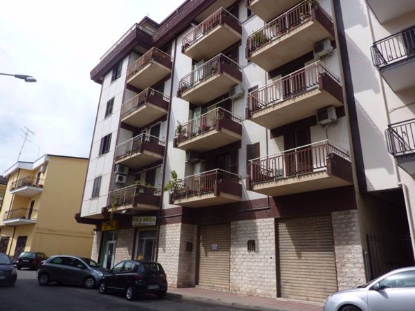 locale di sgombero in vendita a Corigliano-Rossano in zona Rossano Stazione