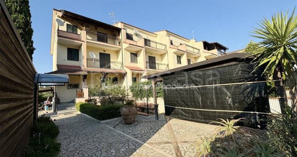 casa indipendente in vendita a Corigliano-Rossano in zona Rossano