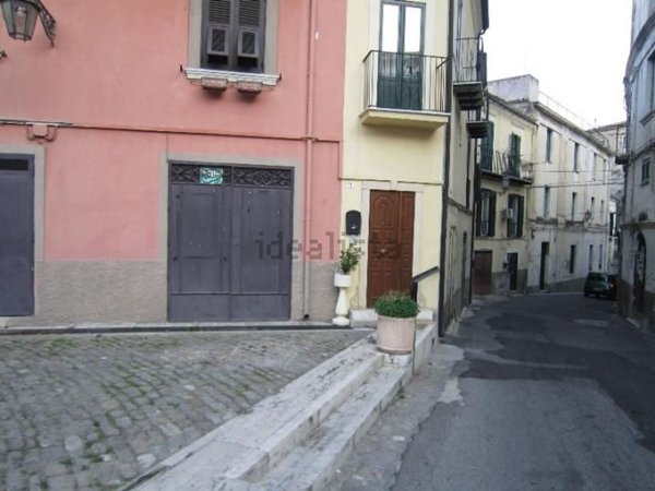 locale di sgombero in vendita a Corigliano-Rossano in zona Rossano