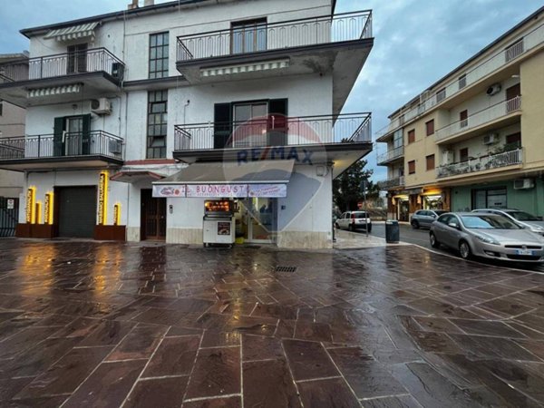 negozio in vendita a Corigliano-Rossano