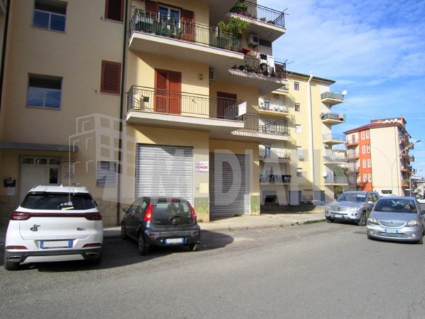 locale commerciale in vendita a Corigliano-Rossano in zona Rossano