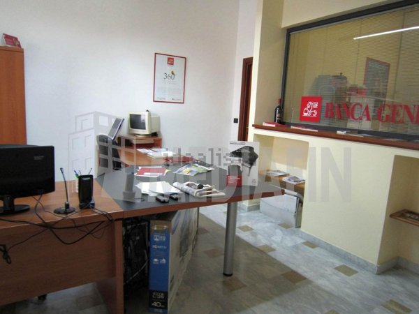 ufficio in vendita a Corigliano-Rossano in zona Rossano