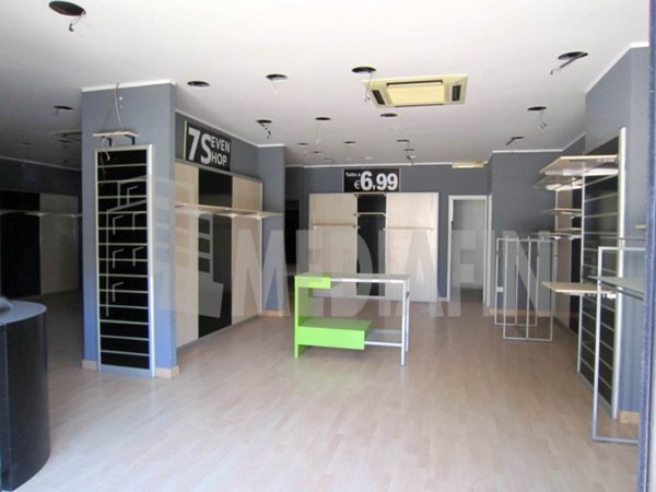 locale commerciale in vendita a Corigliano-Rossano