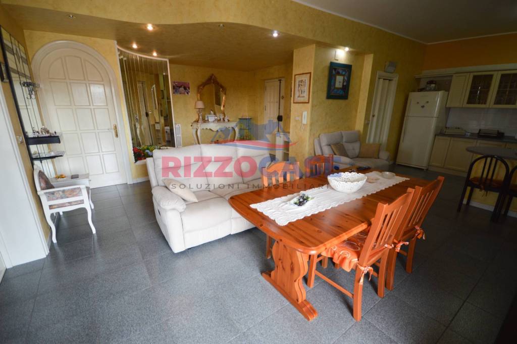 appartamento in vendita a Corigliano-Rossano in zona Rossano