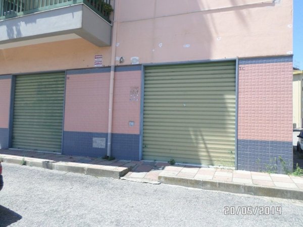 locale commerciale in vendita a Corigliano-Rossano