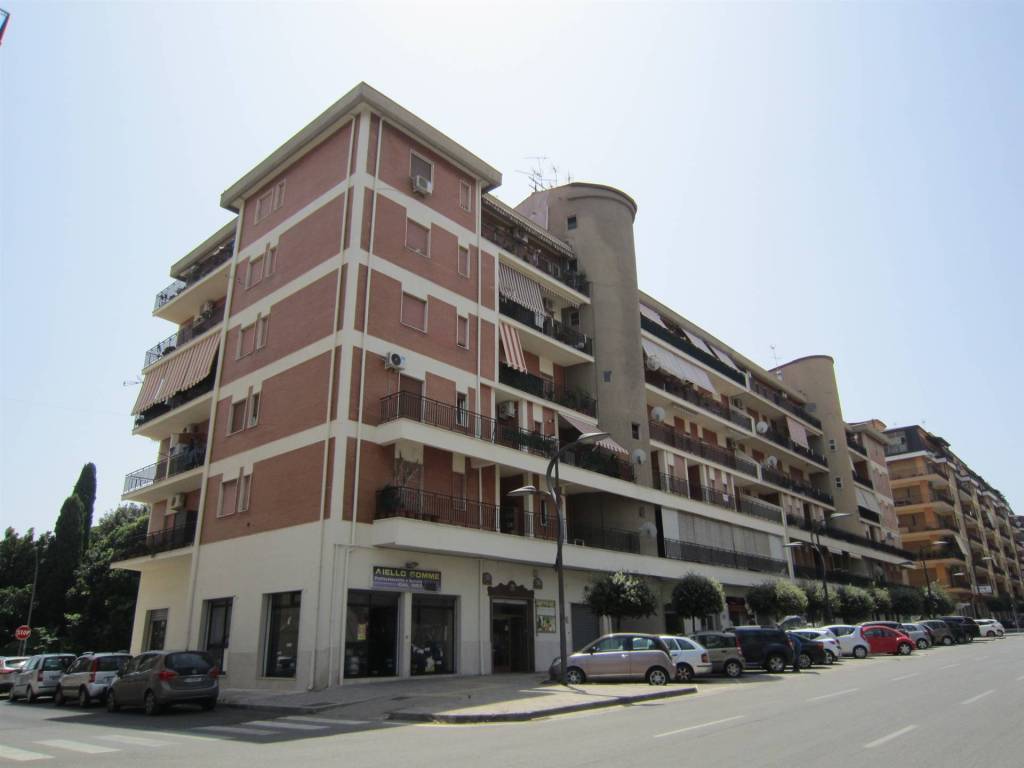 appartamento in vendita a Corigliano-Rossano in zona Rossano Stazione