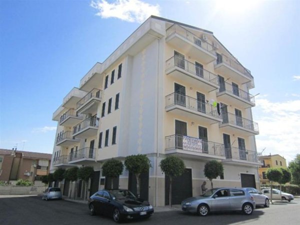 locale di sgombero in vendita a Corigliano-Rossano in zona Rossano