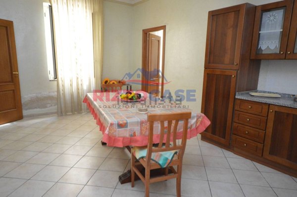 casa semindipendente in vendita a Corigliano-Rossano in zona Rossano