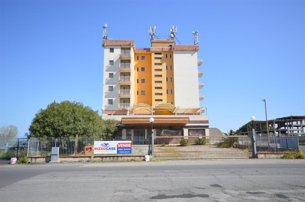 negozio in vendita a Corigliano-Rossano in zona Rossano