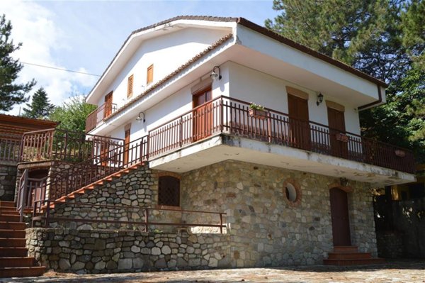 casa indipendente in vendita a Corigliano-Rossano in zona Rossano