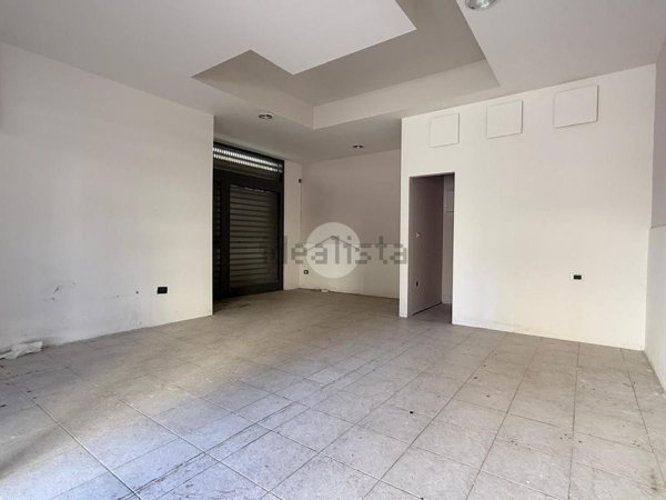 locale di sgombero in vendita a Corigliano-Rossano