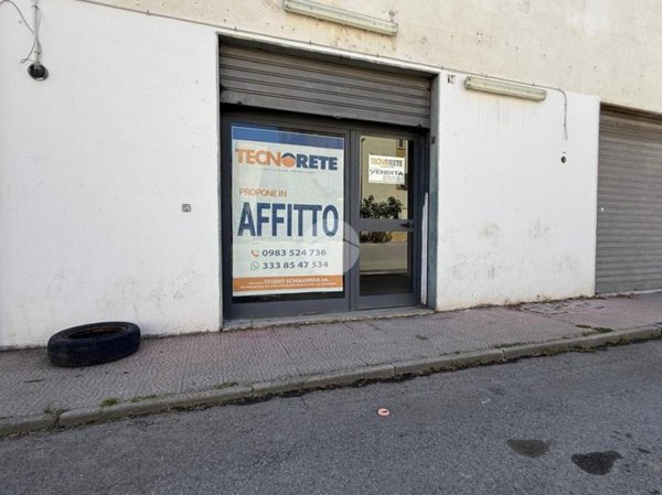 locale commerciale in vendita a Corigliano-Rossano