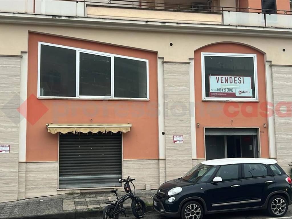 negozio in vendita a Corigliano-Rossano
