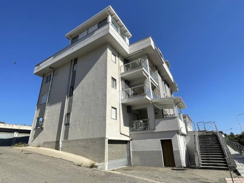 appartamento in vendita a Corigliano-Rossano in zona Rossano