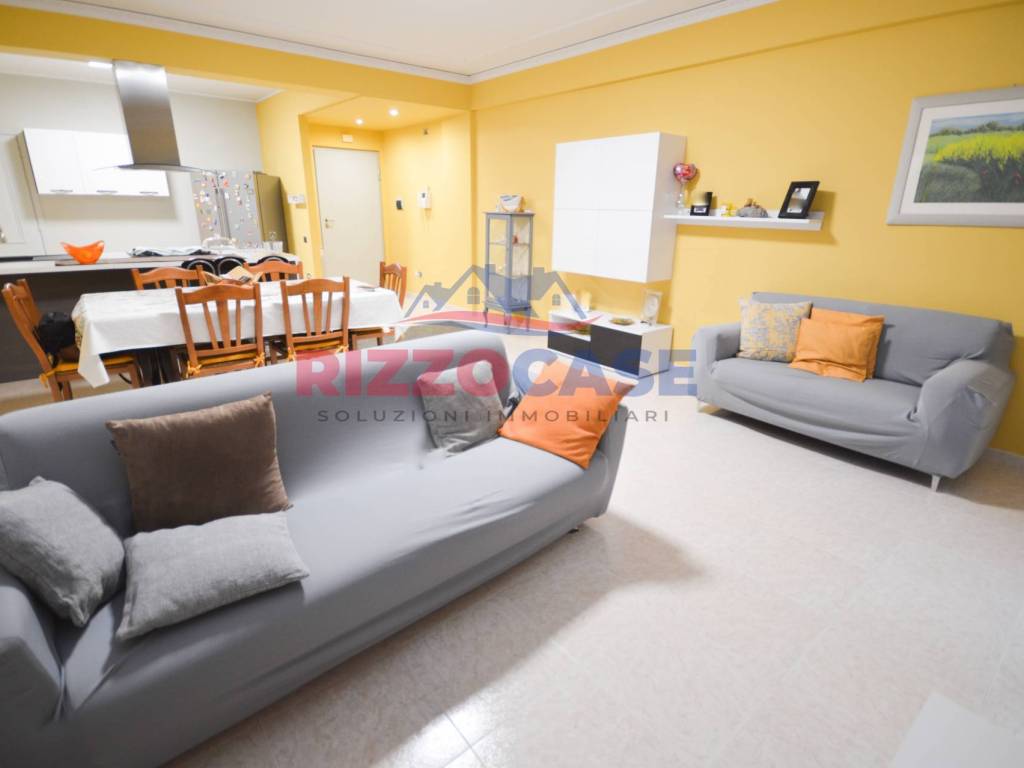 appartamento in vendita a Corigliano-Rossano in zona Rossano