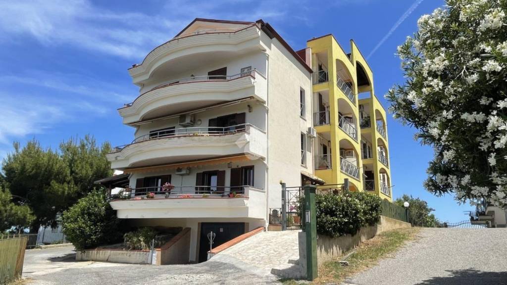 appartamento in vendita a Corigliano-Rossano in zona Rossano