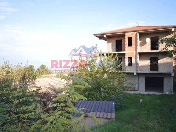 casa indipendente in vendita a Corigliano-Rossano in zona Piragineti