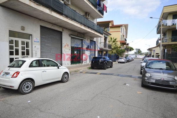 locale commerciale in vendita a Corigliano-Rossano in zona Rossano