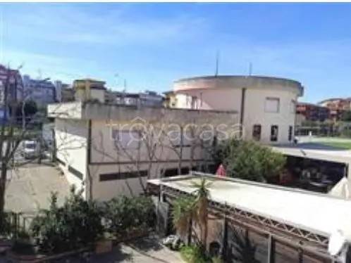 locale commerciale in vendita a Corigliano-Rossano